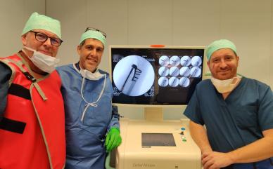 chirurgie de la main - Marche - prothèse radio ulnaire