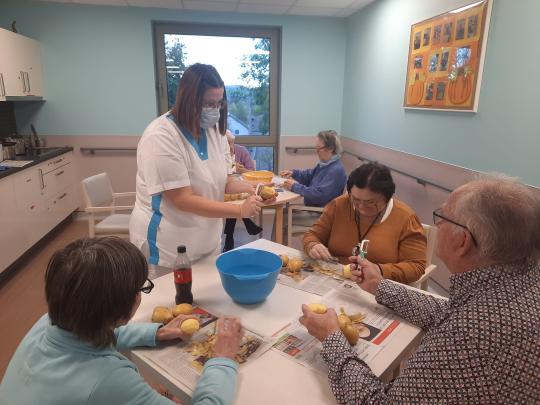 Préparation du souper aves les résidents