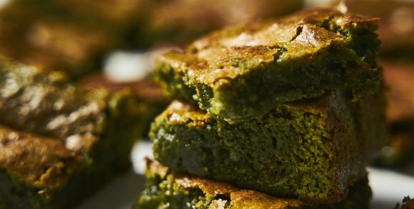 adobestock_627429210-_gateau_epinard_et_vanille.jpeg
